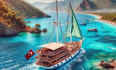Dinner Cruise with Belly Dance